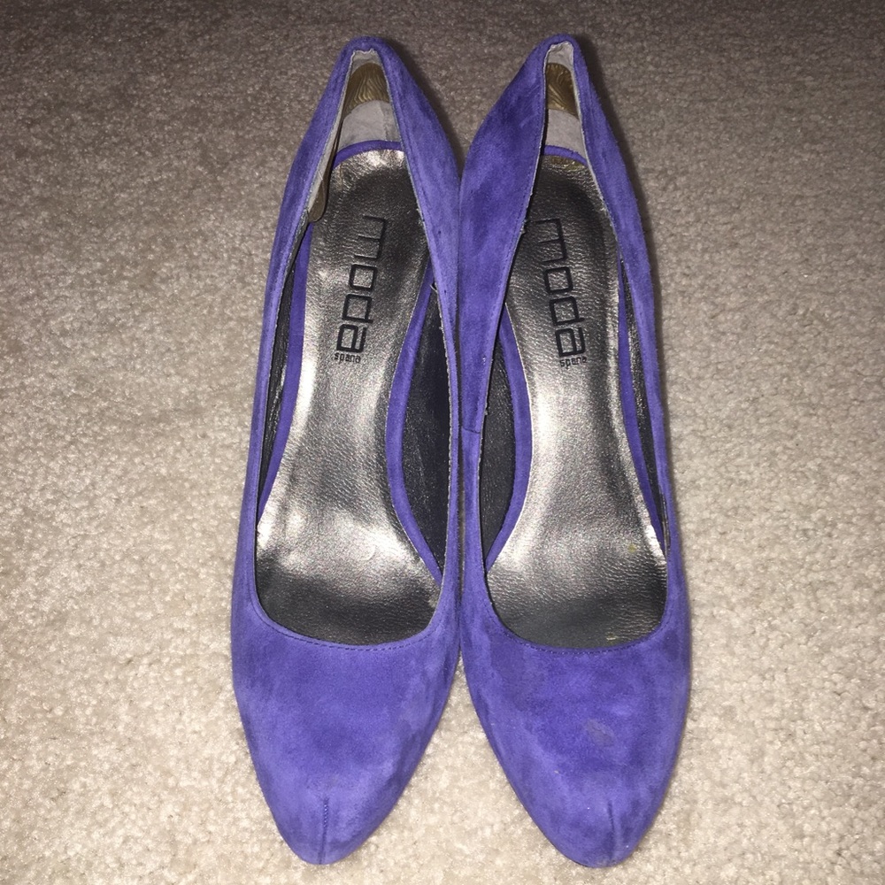 HEELS- women’s pump- blue suede- great condition